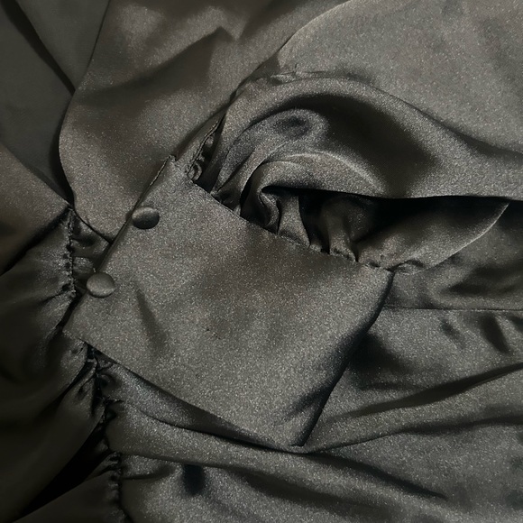 Dynamite silk long sleeve blouse - Picture 5 of 6